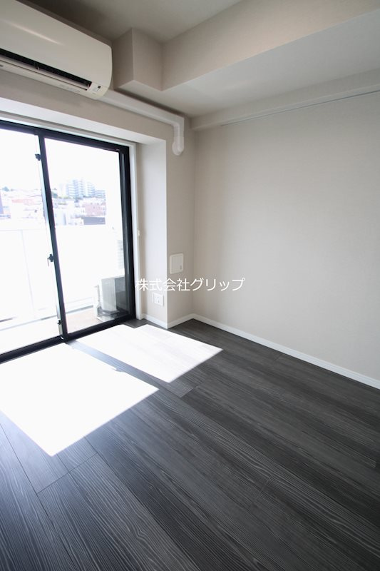 Le'a横濱ウエストステージの洋室