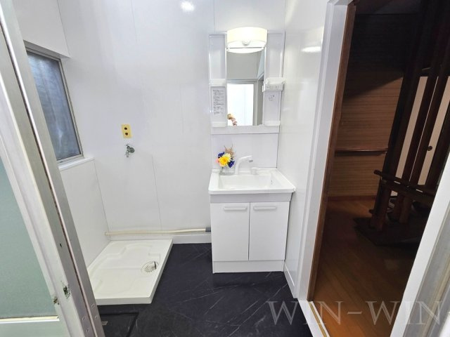 コリーナクラフトの独立洗面台