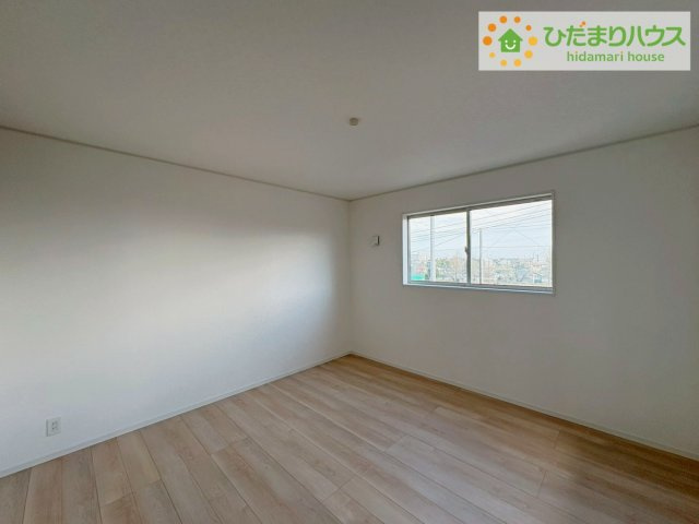 日立市久慈町第25　新築戸建　2号棟の洋室|大きなベッドを置いても余裕の広さの主寝室♪♪
