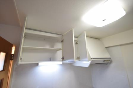 アフィニス原木のキッチン|キッチン上部収納