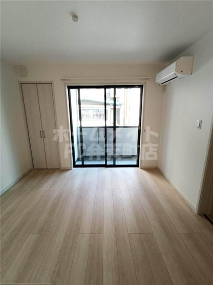 【居間・リビング】 | モクシオン大阪ベイ