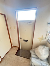 【玄関】 | ※リフォーム中の写真となります。