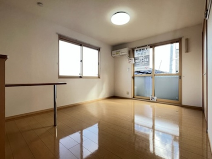 フルーレの居間・リビング|洋室（１１．８帖）