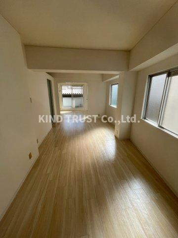 ベルハイツⅠの居間・リビング|こちらのリビングで趣味の時間をお楽しみください