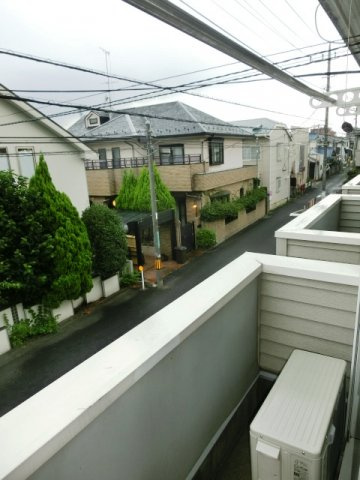 【バルコニー】 | ミモザハウス | 南西向きバルコニー・日当り良好。 （※参考写真）