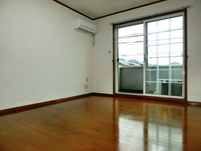 【居間・リビング】 | ミモザハウス | 南西向きの明るい居住スペース。 （※参考写真）