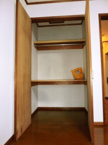 【収納】 | ミモザハウス | 洋服もかけられる収納スペース。 （※参考写真）