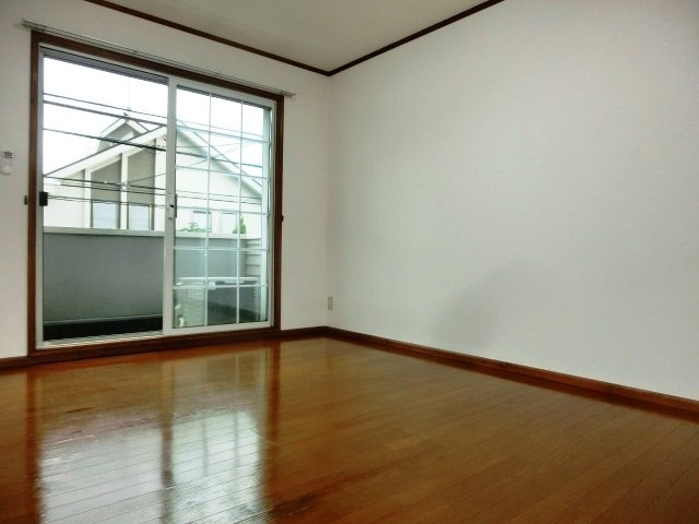 【寝室】 | ミモザハウス | 日当り通風のよい寝室スペース。 （※参考写真）