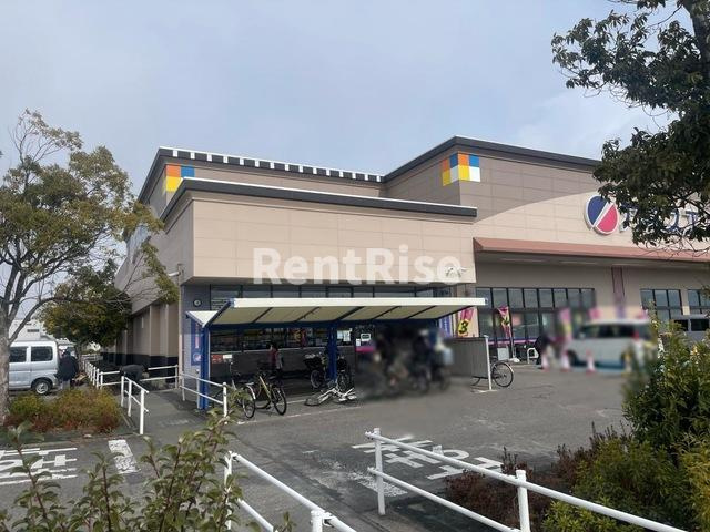 エバーハイツ|カネスエ八剱店 0.7km