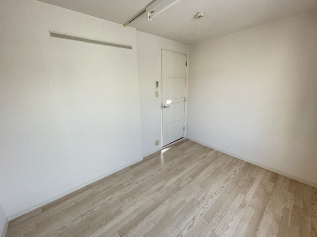 アメニティ東神戸4番館の洋室