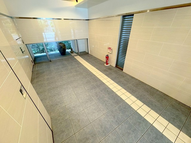 新和ルミエールのロビー