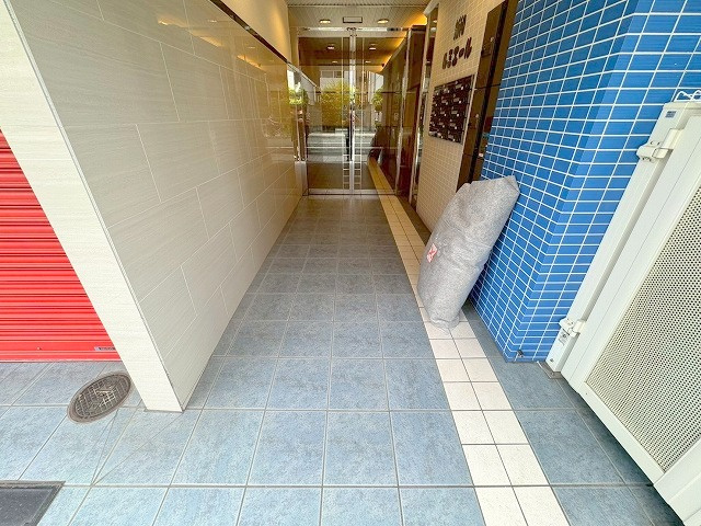 新和ルミエールのエントランス