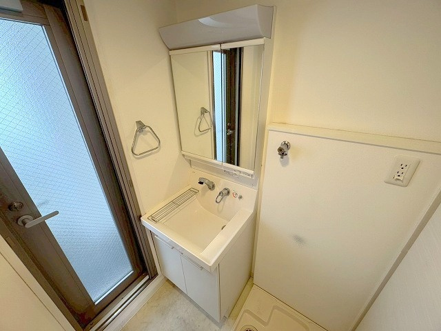 新和ルミエールの独立洗面台