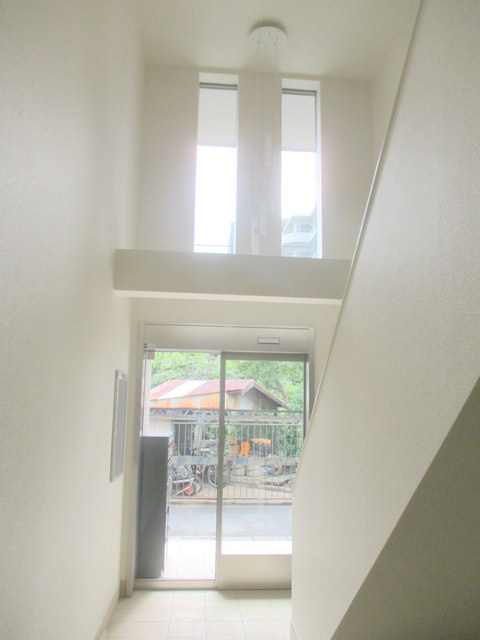 Ｌａ Ｆｌｏｒａｉｓｏｎ Ｆｕｋａｓａｗａのエントランス|建物内