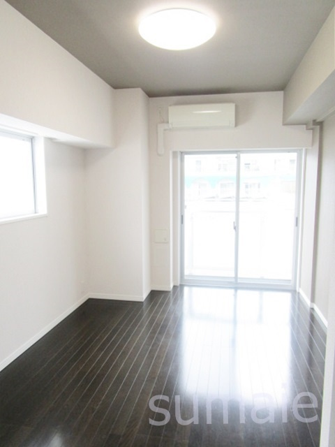 ＡＸＡＳ東十条アジールコートの居間・リビング|洋室です☆