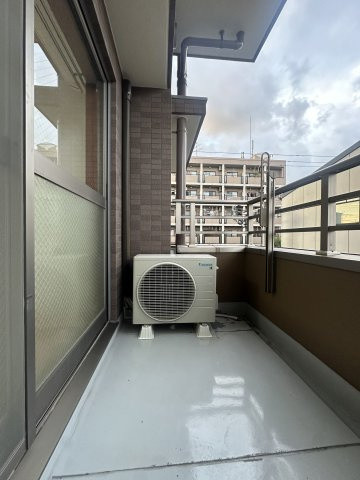 浪速コートのバルコニー