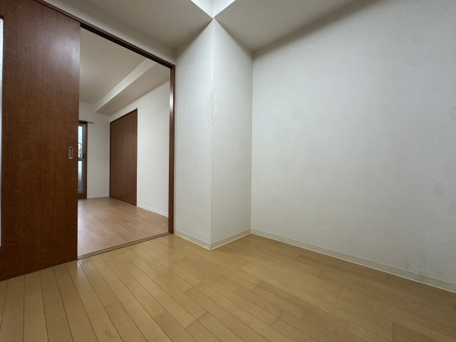 浪速コートの洋室