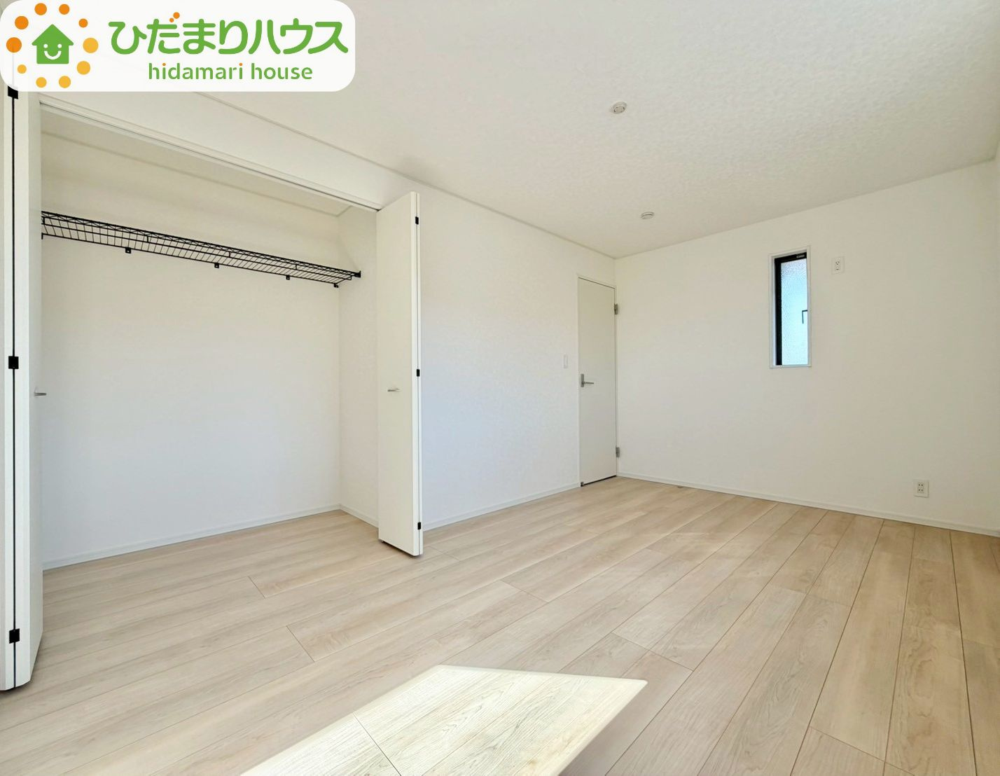 野田市七光台第19　新築戸建　1号棟の寝室|お洋服の多い女性に人気！収納力の高いクローゼット付☆彡							
