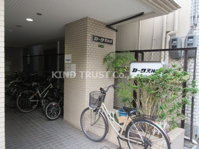 カーサ天神橋のロビー|建物の内部です