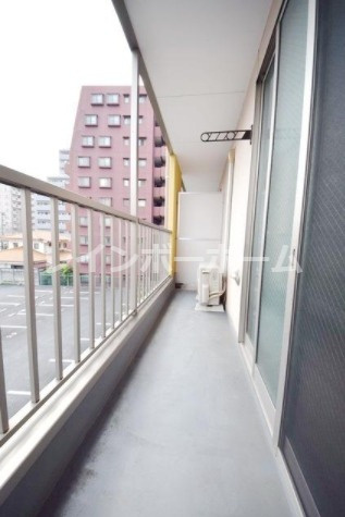 アンプルール　フェール　本川越のバルコニー