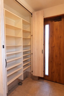 【玄関】 | 柏原町北山中古住宅2450万円