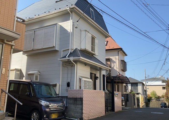 【外観】 | 土地購入を検討されている場合、境界杭がない状態で購入してしまうと境界確定測量をする必要があり、費用がかかります。購入の前に、売主、隣土地所有者立ち合いのもと境界を確定し境界杭を設置するのがベストです。
