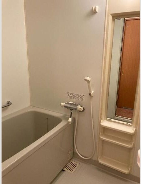 ソフィア　ブルーの浴室