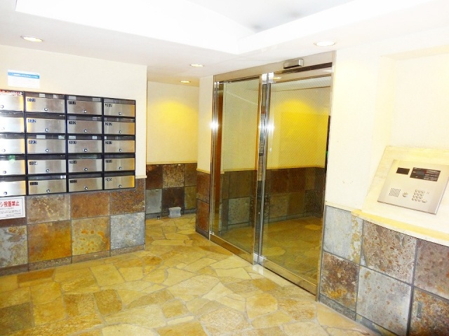 ロイヤルガーデン哲学堂のエントランス|エントランス