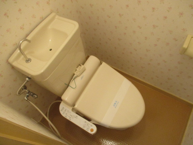 ウォシュレット・暖房便座付きです