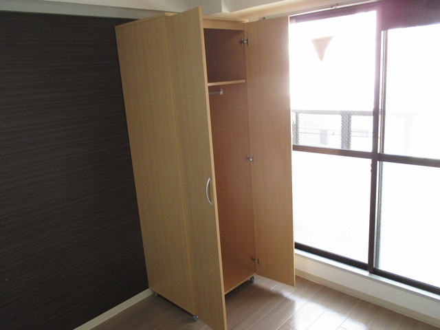 移動が出来るクローゼットです