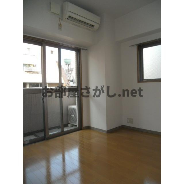 メゾンドロゼの居間・リビング|ゆったりとしたリビングです