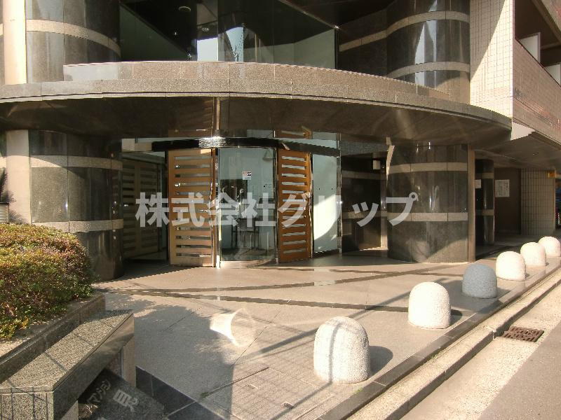 シーアイマンション鶴見のエントランス