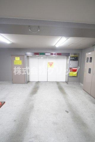 シーアイマンション鶴見の駐車場