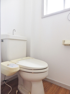 【トイレ】 | メゾンイーグルＣ棟 | 小窓つき