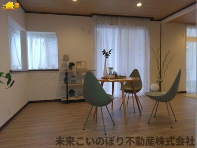 【居間・リビング】 | 北本市本町3丁目中古戸建て | 解放感のある広々LDKで大切な家族との時間が過ごせます。