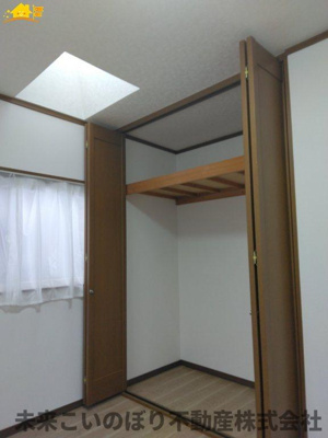 【収納】 | 北本市本町3丁目中古戸建て | 各居室には十分な収納スペースを確保。お部屋全体を広々と使うことができます。