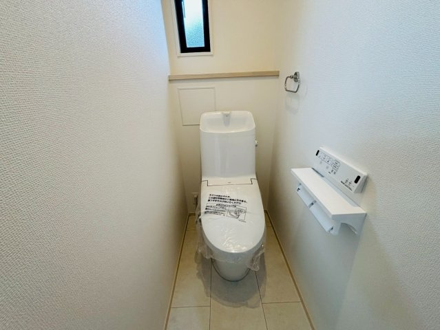 6号棟　新築戸建　富里市七栄　全6棟のトイレ