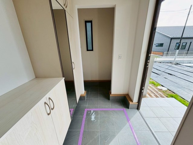 6号棟　新築戸建　富里市七栄　全6棟の玄関