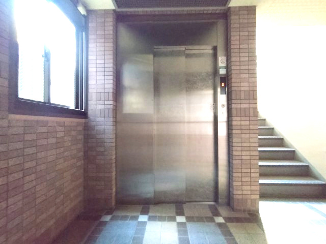 シンフォニアみなみが丘イーストコートD棟のその他|居住フロアへとスムーズに移動できるエレベーターです。