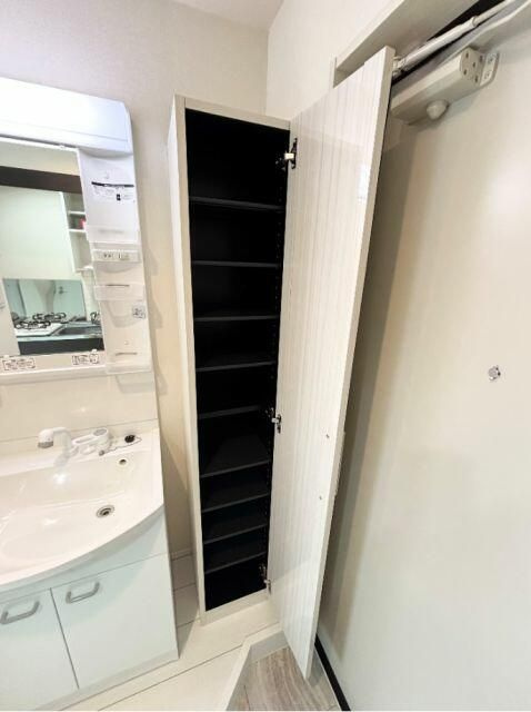 キューブときわ台の独立洗面台