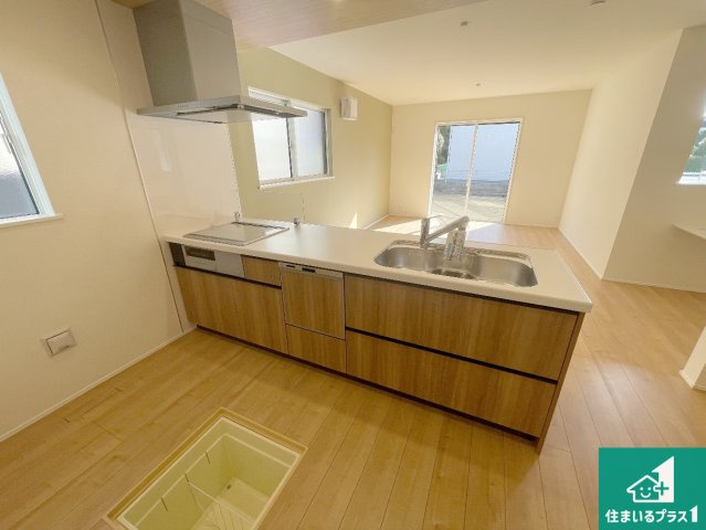 東近江市昭和町　第1期　新築一戸建ての前面道路含む現地写真|周辺は落ち着いた街並みの住宅地！子育てがしやすい住環境です！まだ未完成ですが、現地でしかわからない事もございます。是非一度ご覧ください。