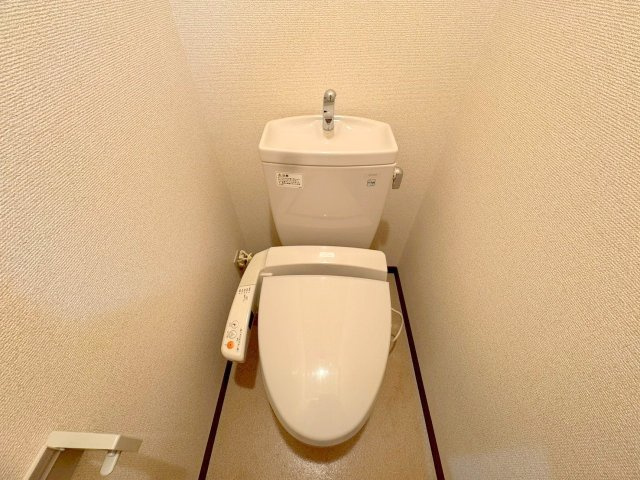 UTマンション東三国のトイレ