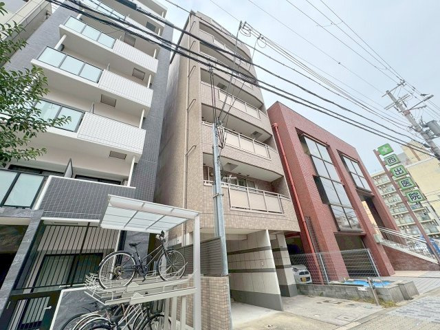 UTマンション東三国の外観