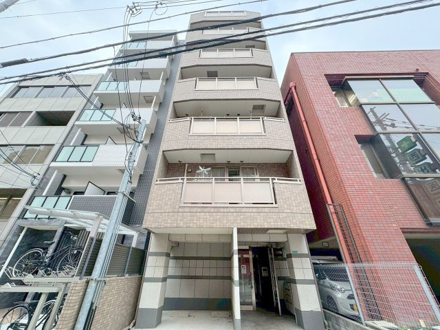 UTマンション東三国の外観