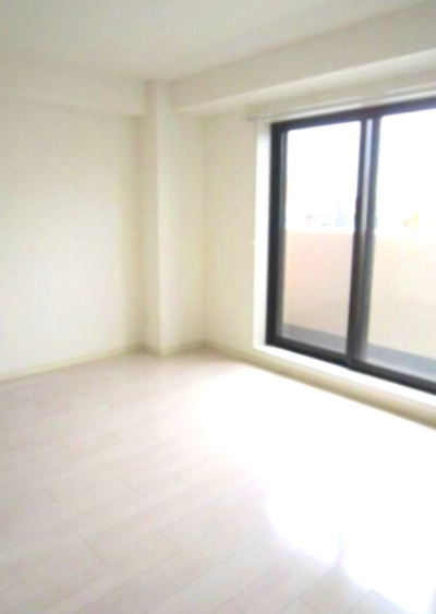 仲介手数料（賃料の1.10ヵ月）の50％OFF対象物件！の居間・リビング