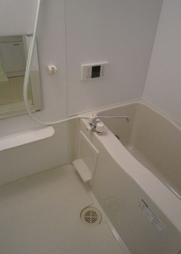 仲介手数料（賃料の1.10ヵ月）の50％OFF対象物件！の浴室