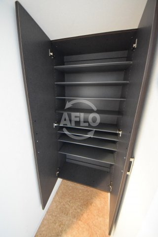 Luxe玉造Ⅱの収納|Luxe玉造II　シューズボックス