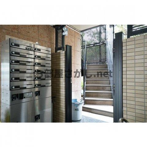 Ｓｕｎｒｉｓｅ　浅草のエントランス|宅配・メールボックス