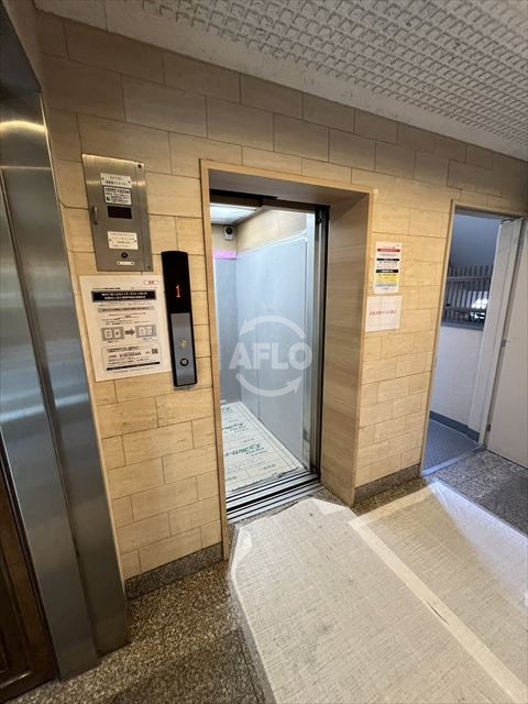 ISM今里　東中川小学校区のエントランス|ISM今里　エレベーター