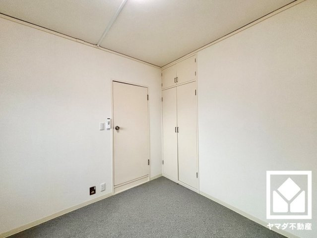 深草西浦住宅の洋室